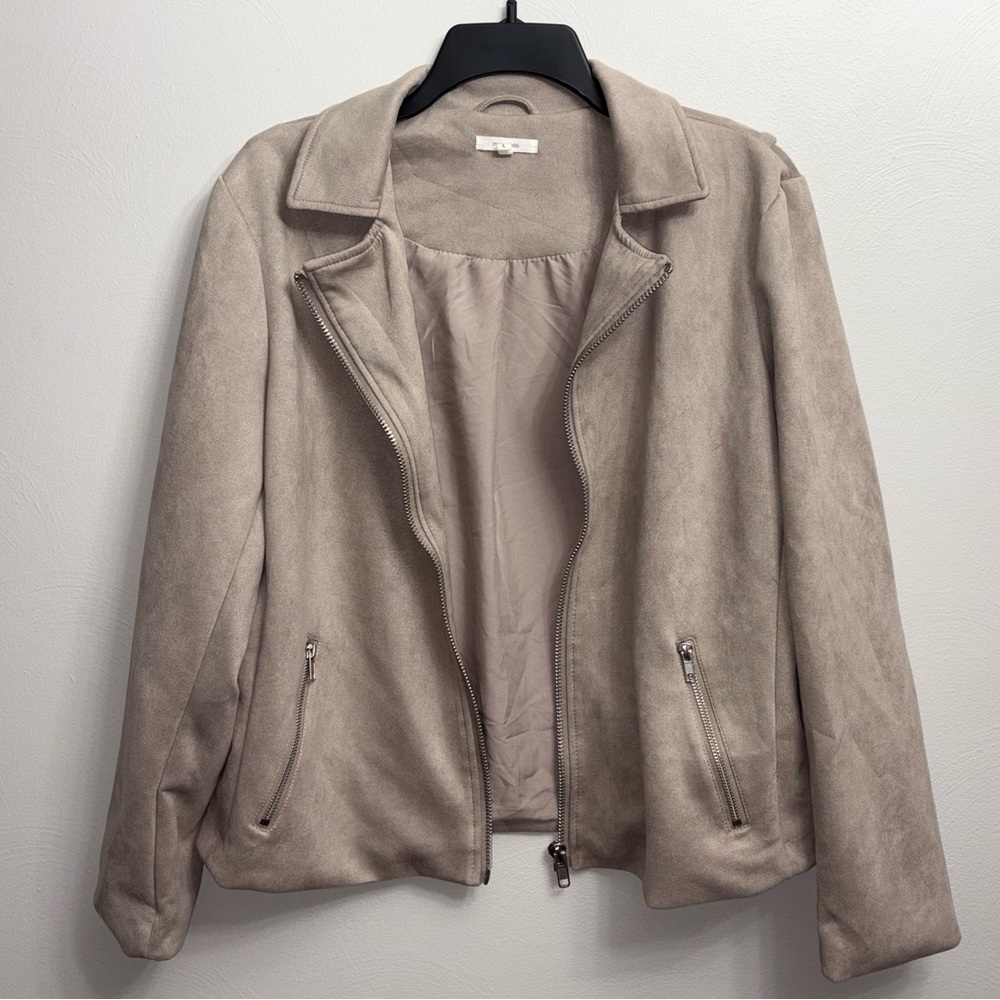 MAURICES Light taupe faux suede Moto jacket Large
